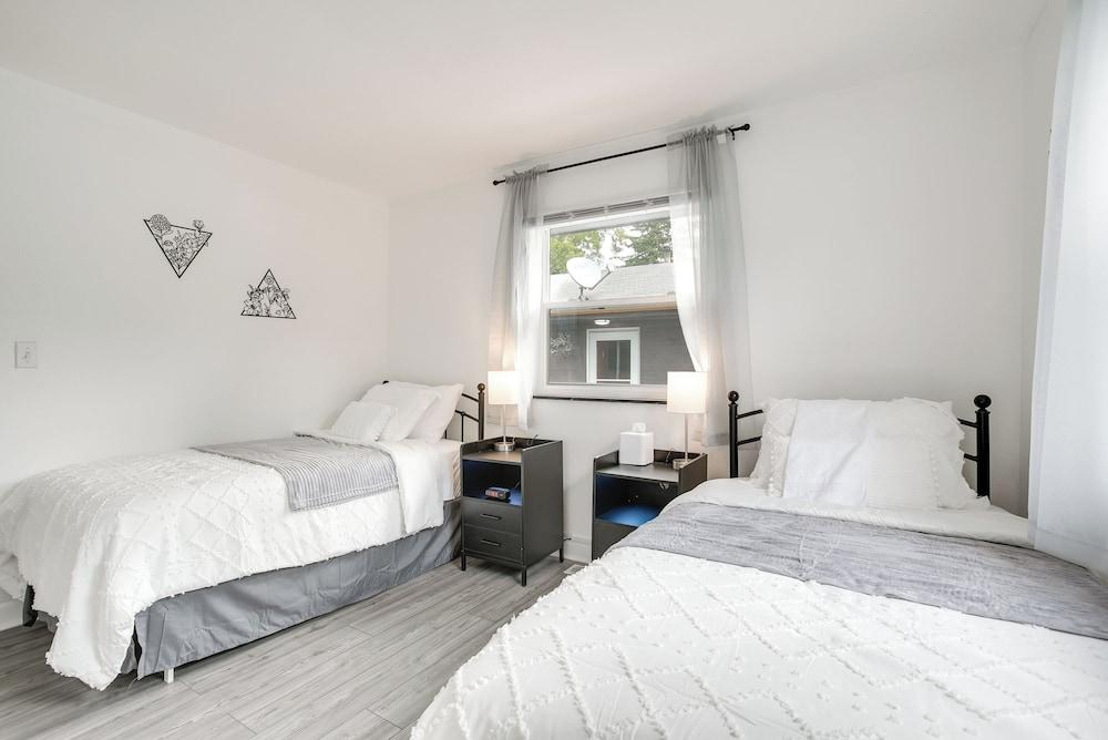 Dayton Condo w/ Courtyard < 3 to Downtown!