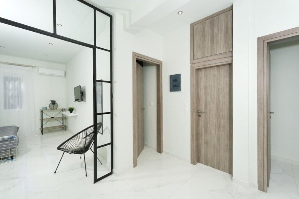 Bubbles Apartment- At002