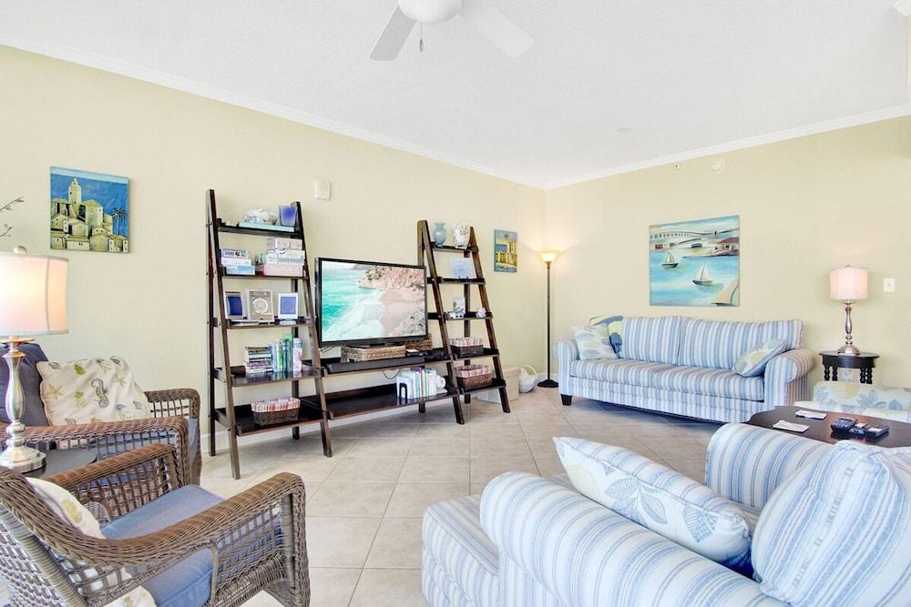 Sanibel 306- Beach Access Gulf Views Sun Deck