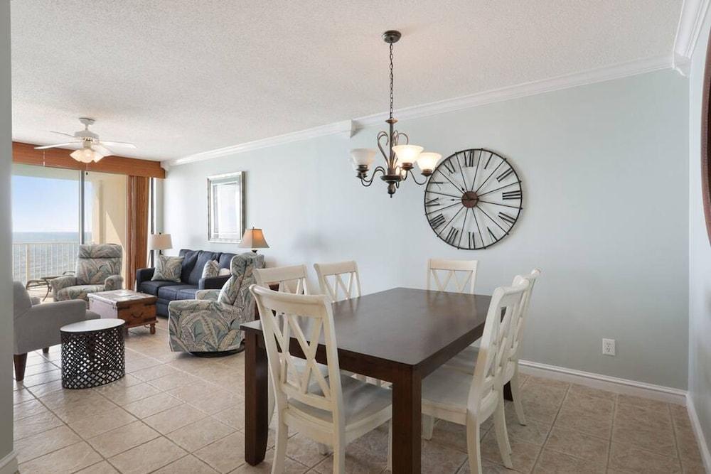 Pelican Pointe1204 3BR 2BA Gulf-front