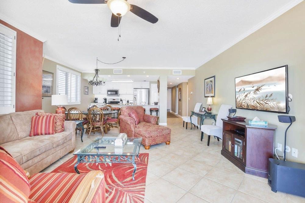 Emerald Key 603 Corner-unit Low-density 3 BR