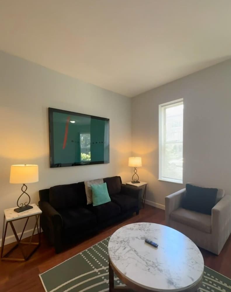 1BR WD Near BJ Hospital Forest Park Zoo