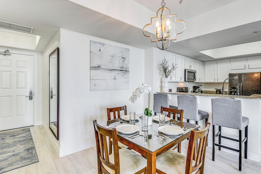 Destin Resort Condo w/ Pool + Beach Shuttle!