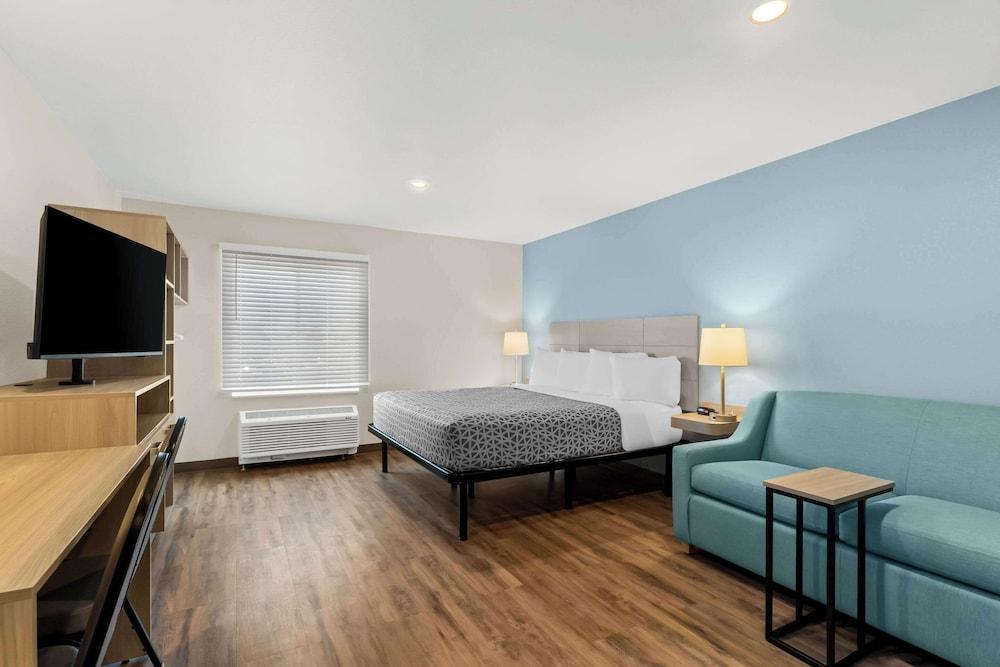 WoodSpring Suites Centennial - Denver Tech Center