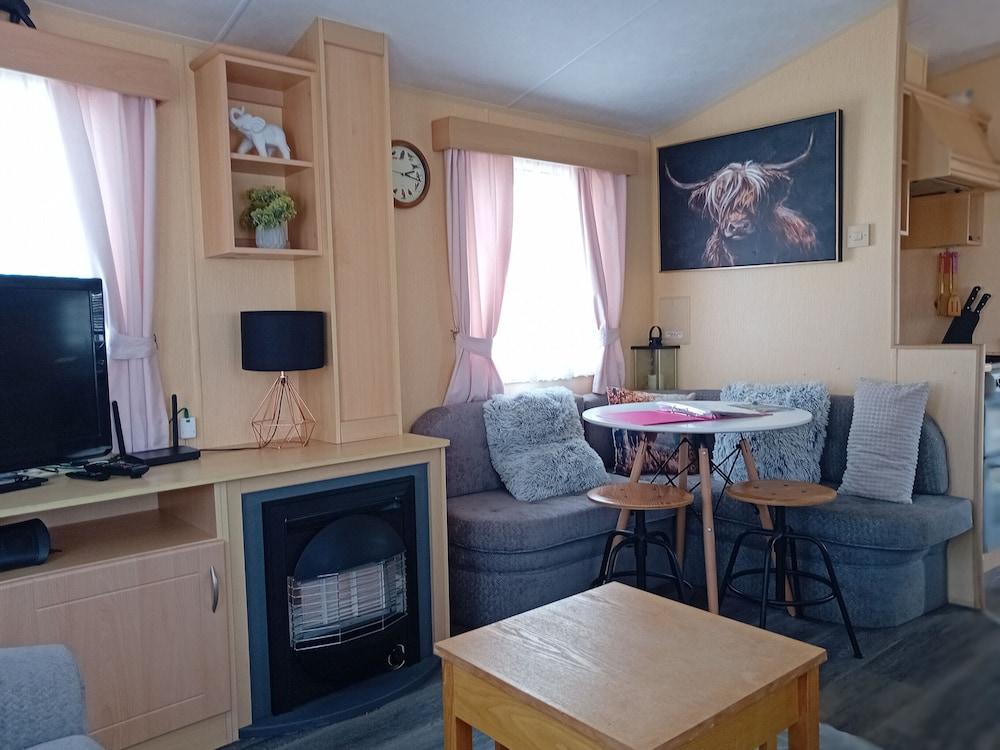 Serenity Place Caravan 2 Double Beds With Varanda