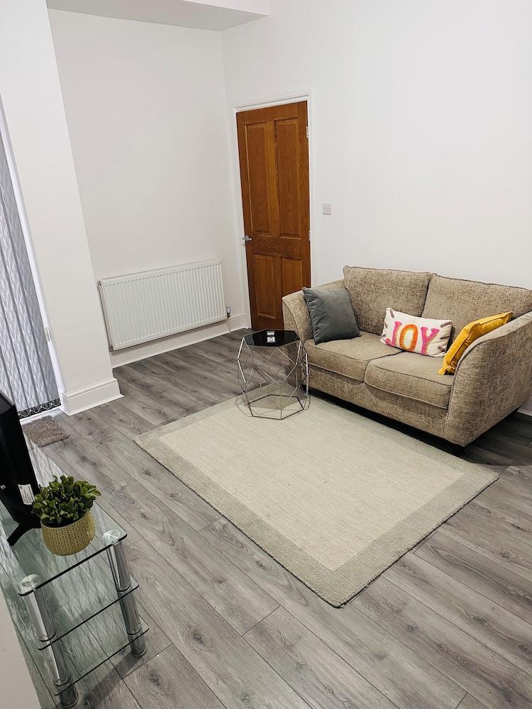 Chaucer House Retreat - Leicester