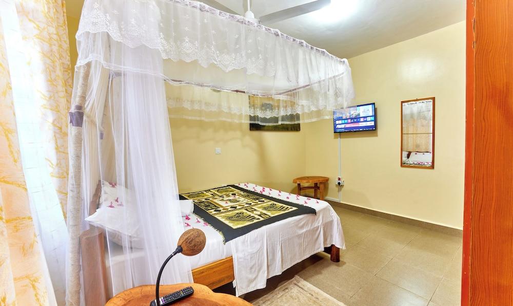 DIANI BEACH GOLD APARTMENTS