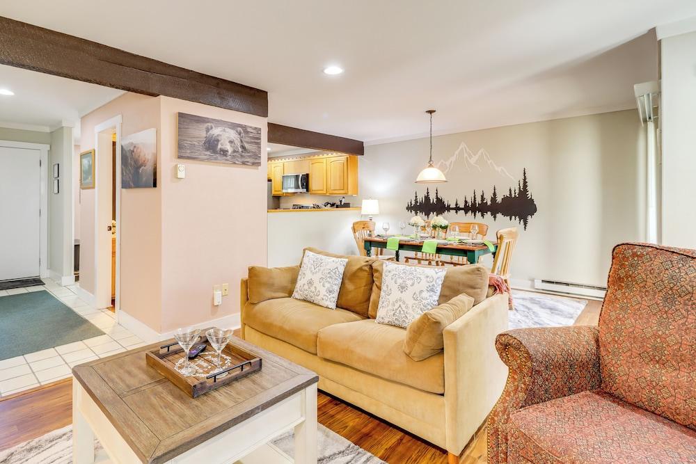 Hike, Golf & Explore: Pocono Pines Townhome