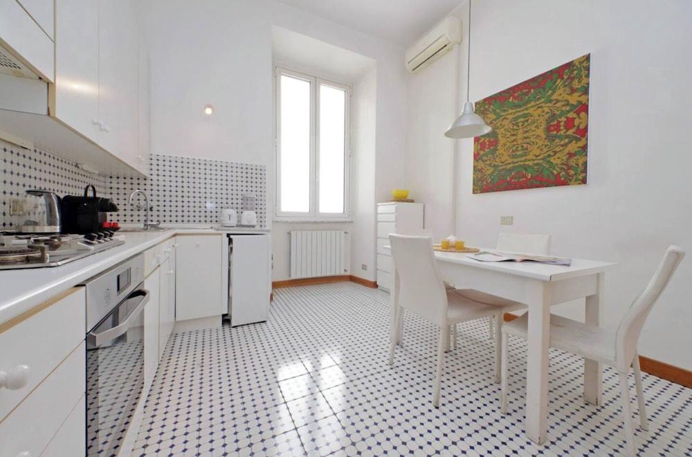 Flatinrome Exclusive Historic Ghetto