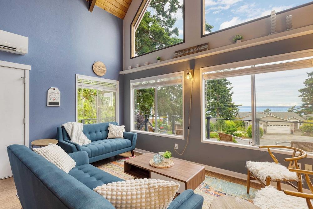 Polnell Point Lookout by Avantstay Water Views, Hot Tub, Large Patio