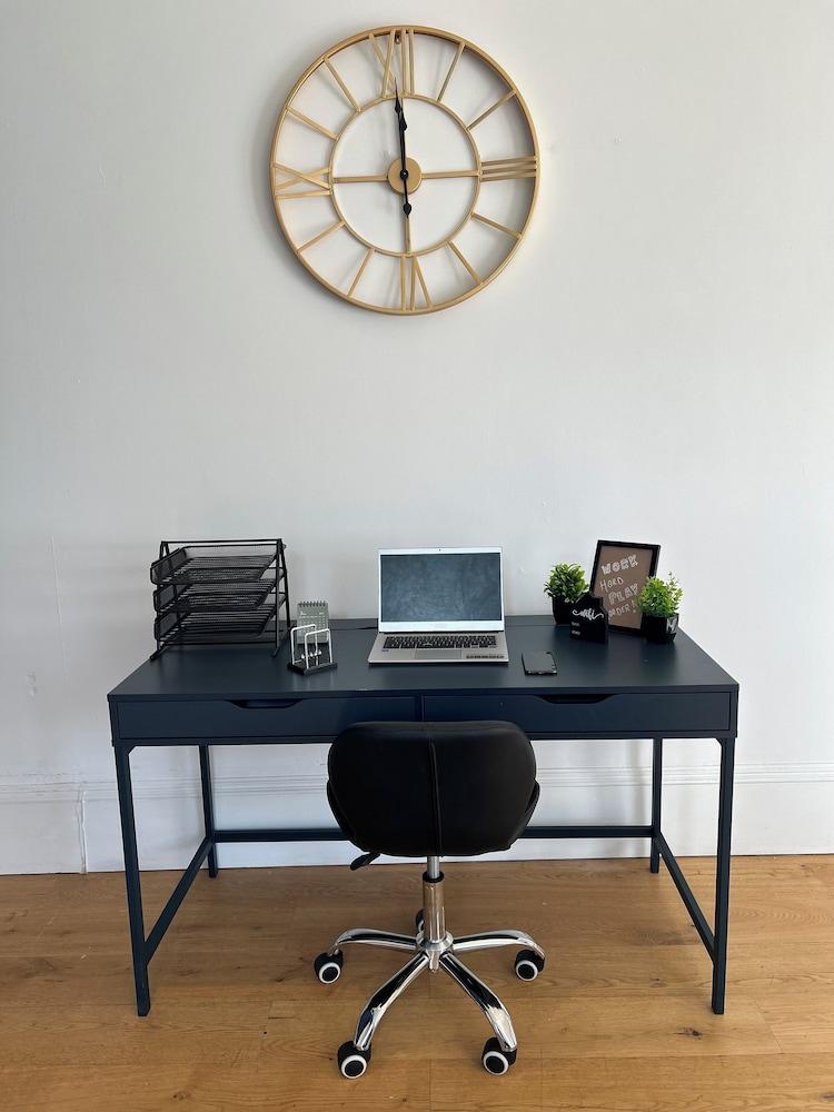 NEW! Grimsby Central, Spacious, 2 Bedrooms