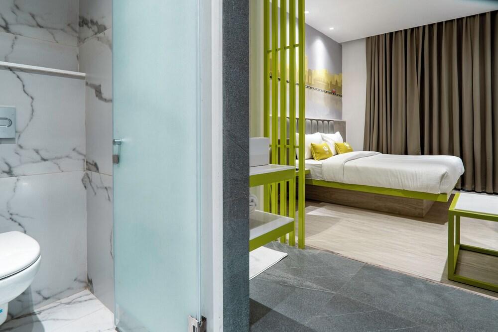 Hotel Le Roi Express Karol Bagh