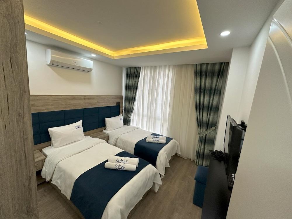 Nurel Shark Residence