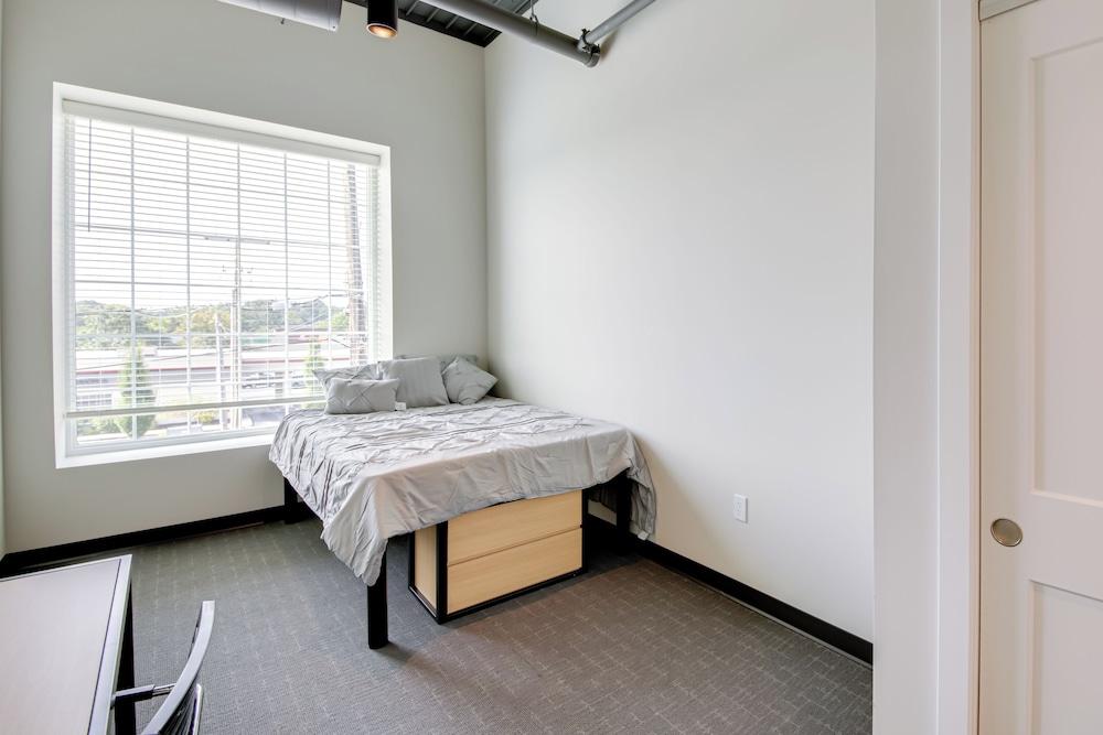 Bloomington Getaway < 1 Mi to IU Campus!