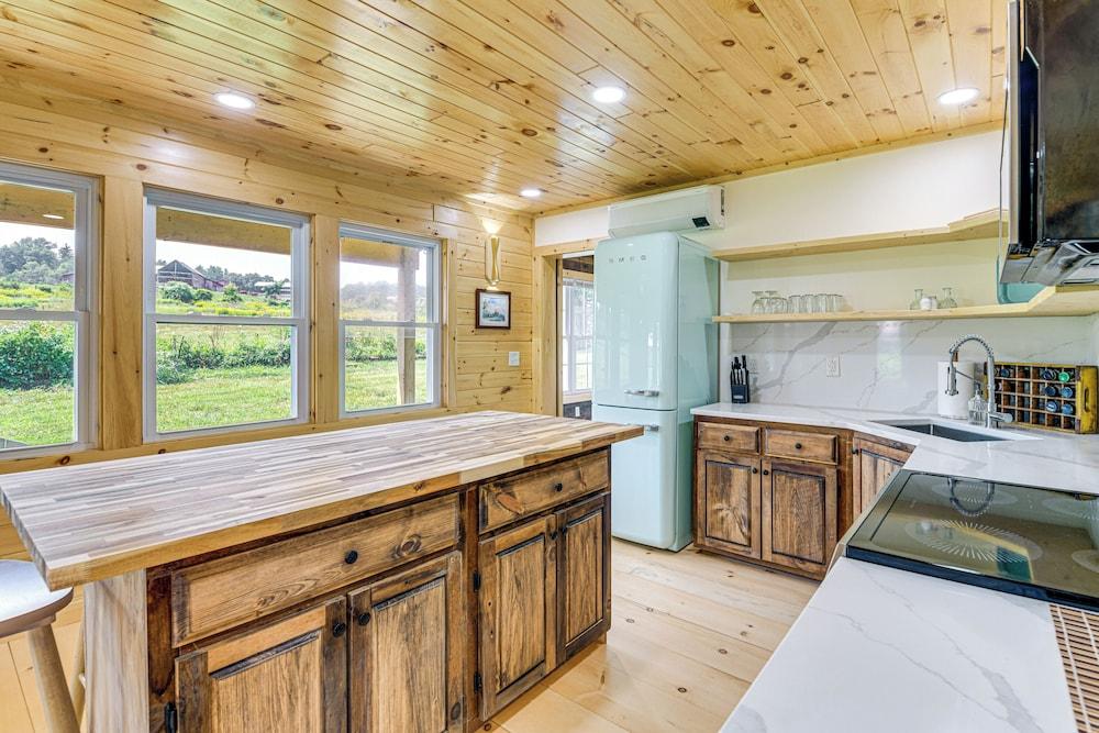 Adirondacks Cottage w/ Countryside Views!