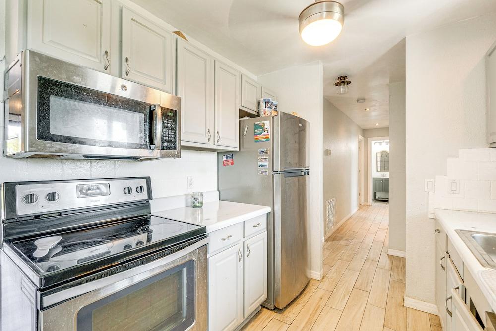 5 Mi to Beach: Pet-friendly Port Charlotte Home