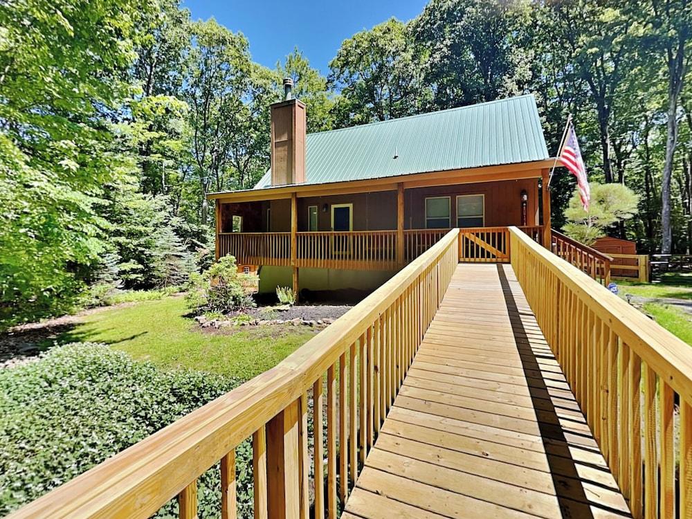 Almost Bearadise by Taylor Made Deep Creek