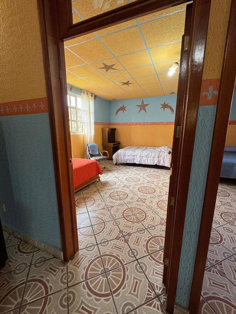 Casa rodeada de naturaleza