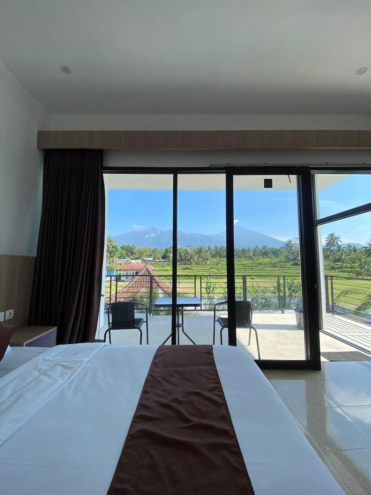 Pondok Tetebatu Cottages and Cafe