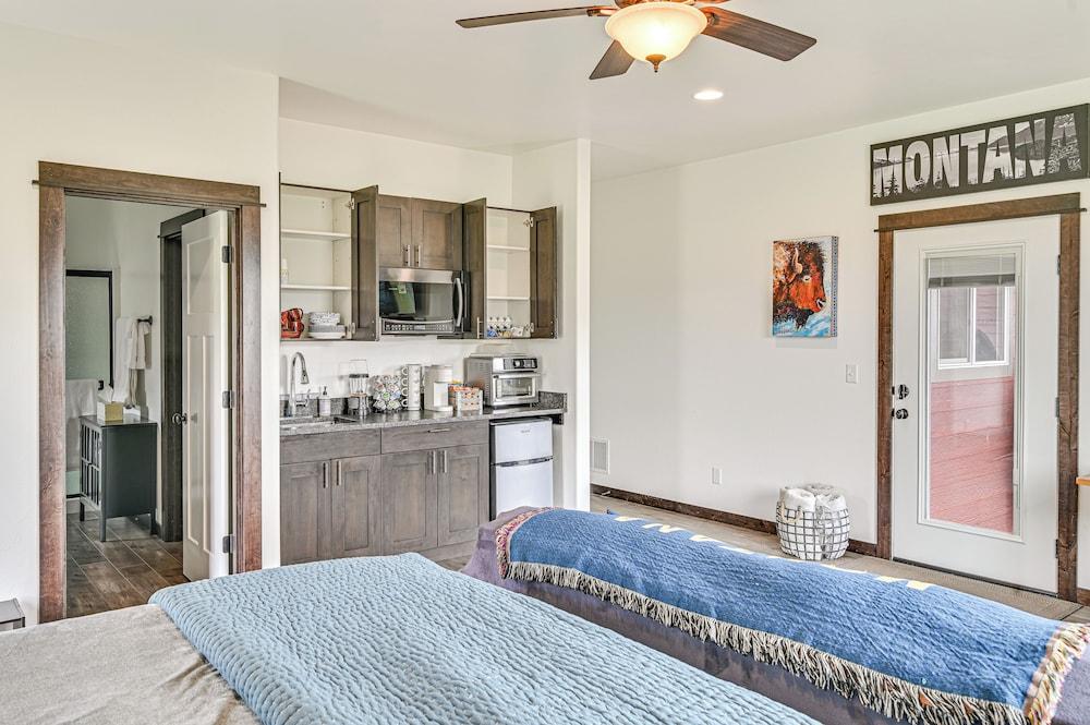 Belgrade Studio w/ Mountain Views: Near Bozeman!