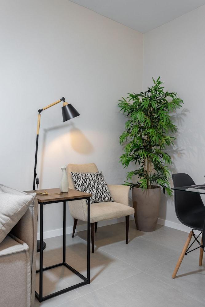 9 Minutes From Botafogo Beach Mrf1307