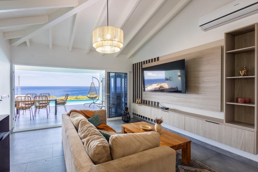 Blue Horizon Villa Infinity Pool Ocean Views