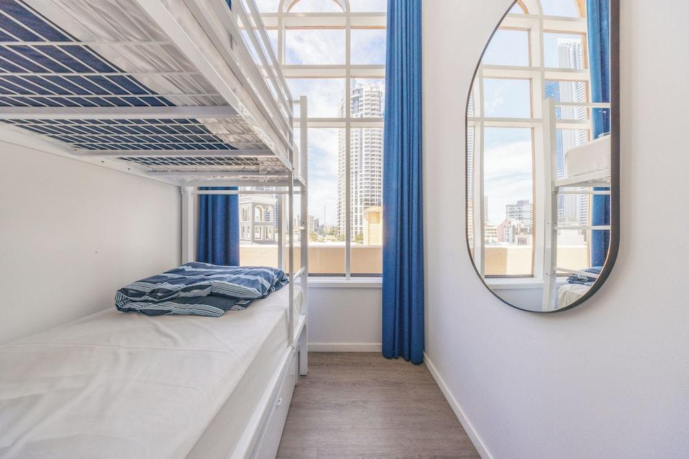 Maze Backpackers Gold Coast