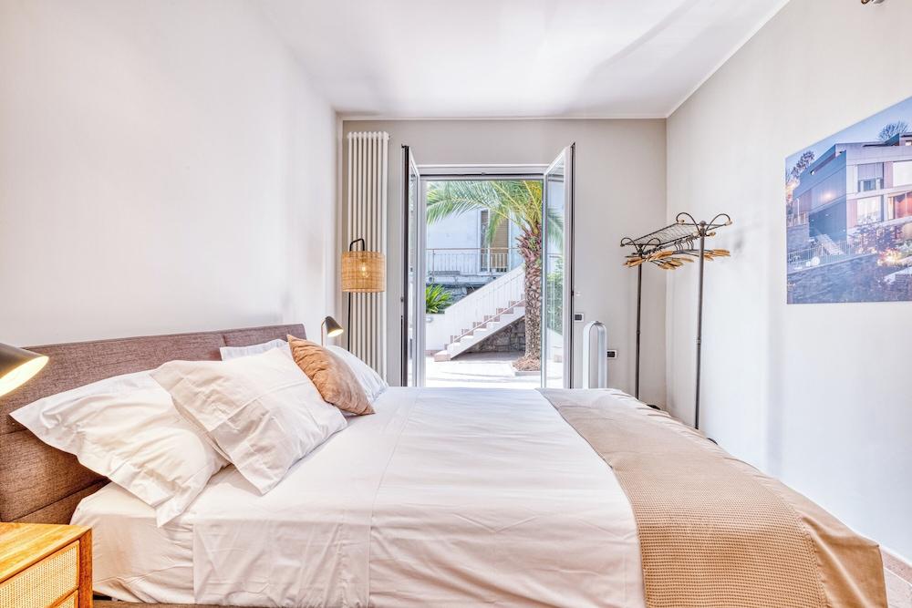 Villa Luce del Sol with Pool - L