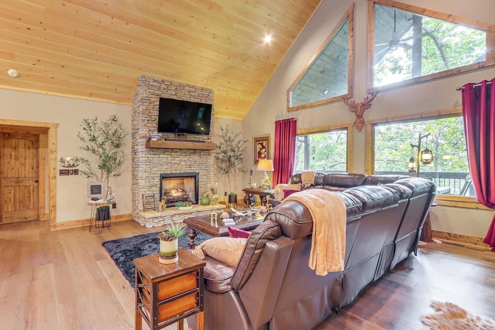 'next Stop Heaven' Game Room & Multiple Decks