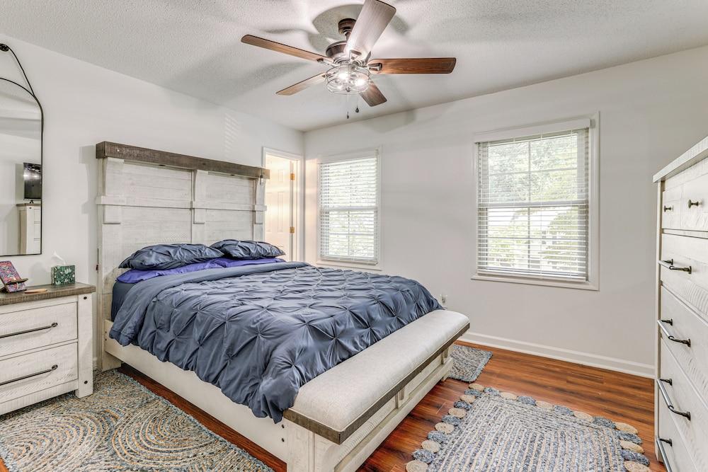 Quiet Marietta Townhome ~ 5 Mi to The Battery!