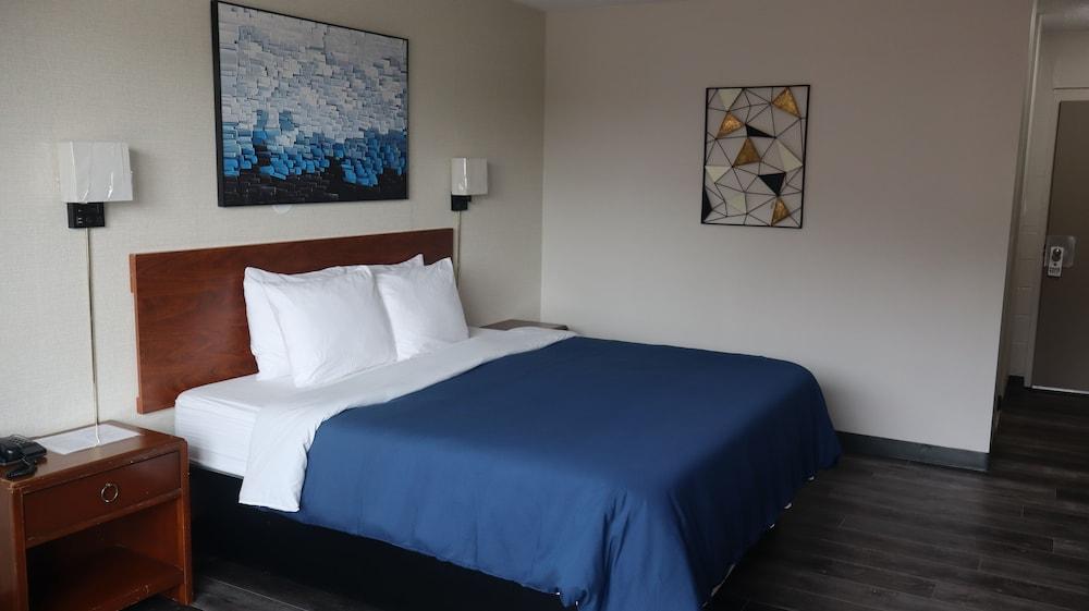 Town Centre Inn - Parry Sound