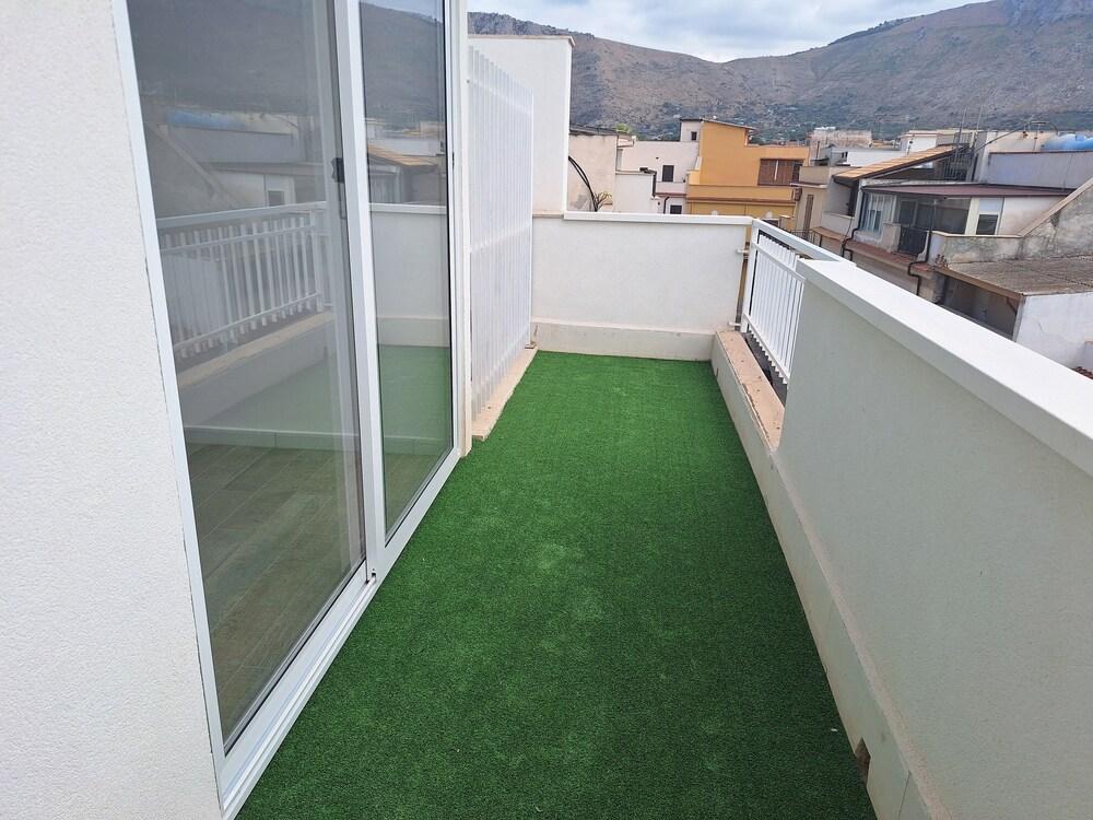 Room-double Bedroom With Double bed