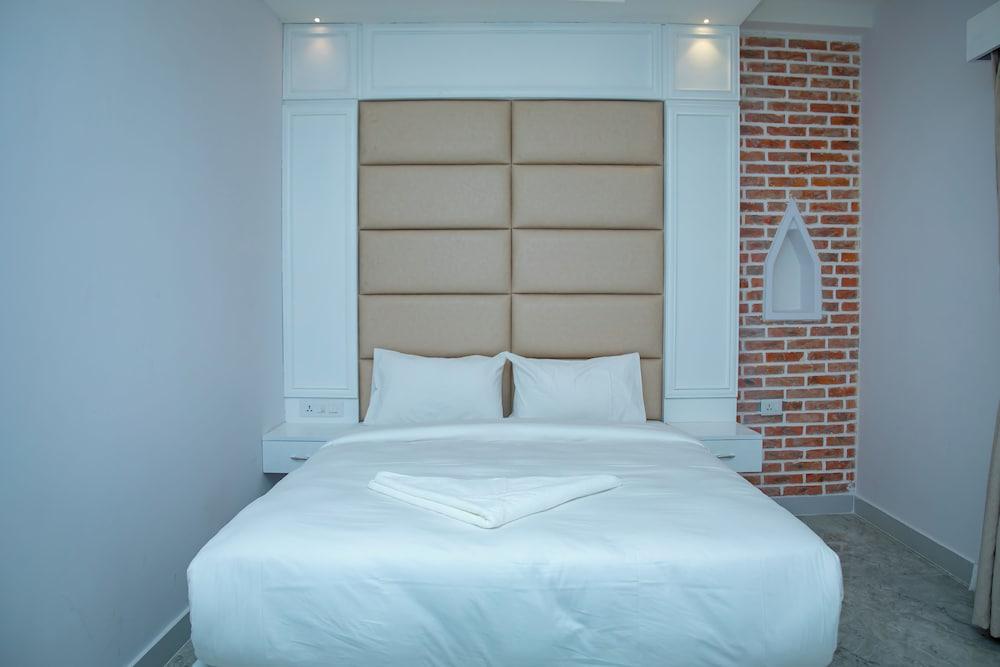 Matina Suites and Spa