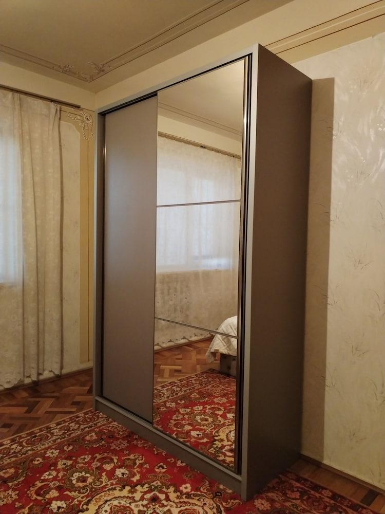 Airport to Echmiadzin Guest House