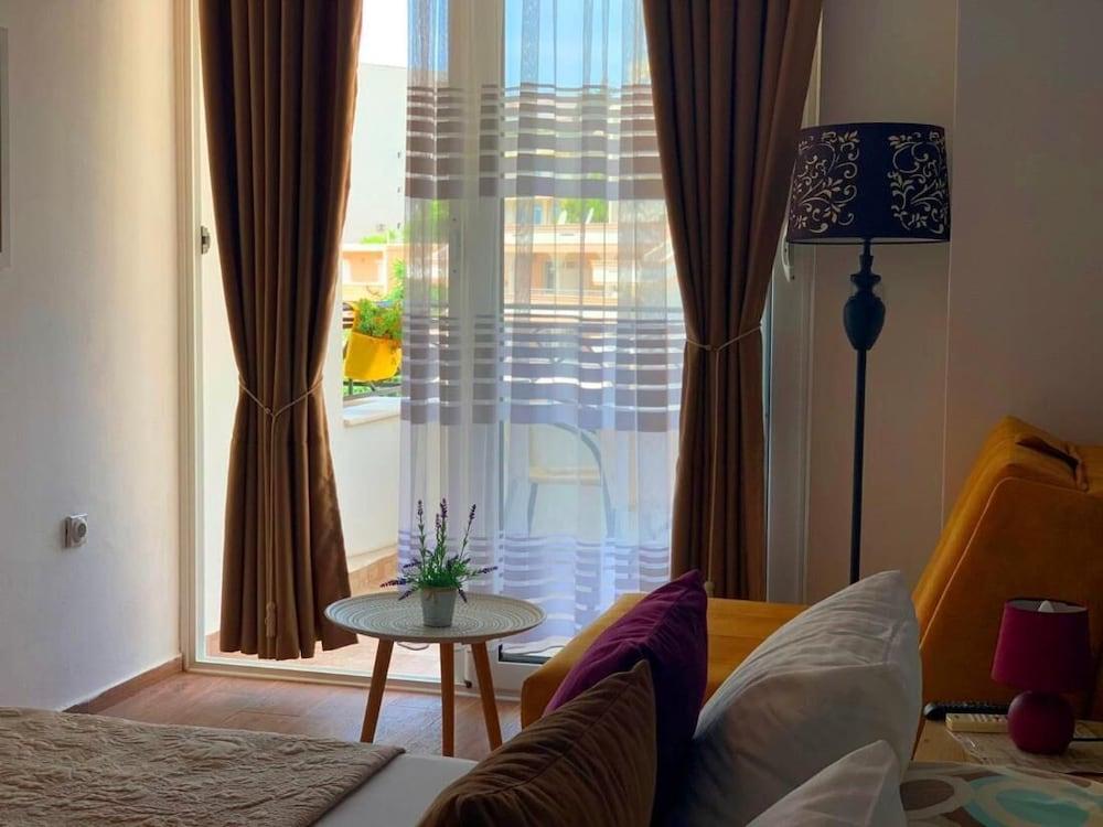 Room-blue Studio With Sea View