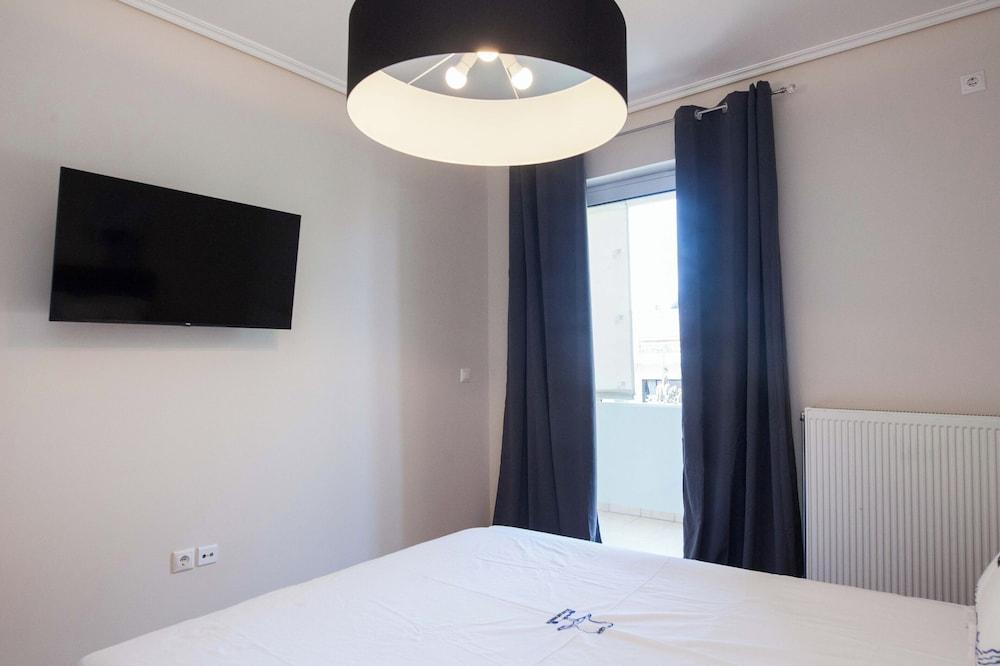 Luxe 3 Bd Penthouse 5 Min from Drosia