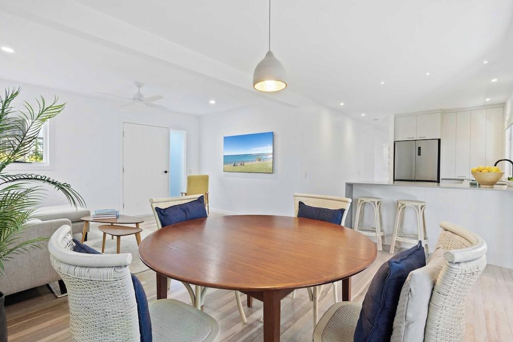 Albatross Beachfront 3 Bedroom Apartment