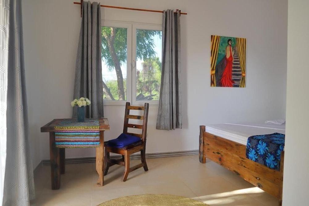 Holiday Time Bungalows Zanzibar