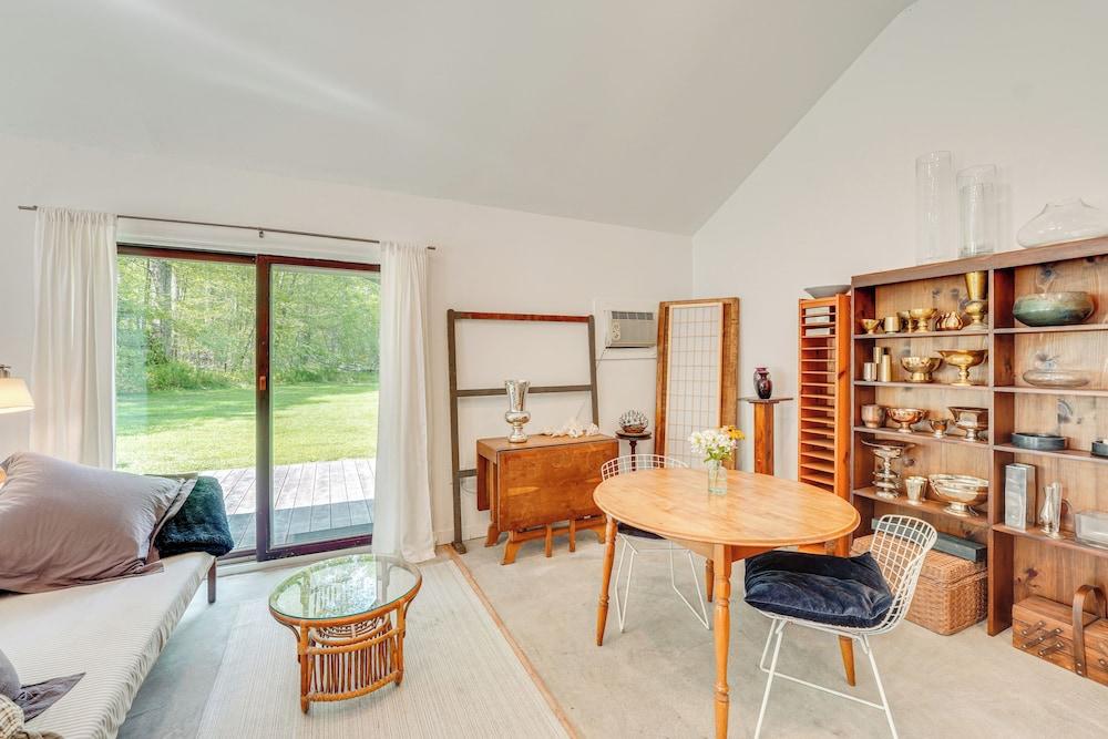 Highland 1850s Studio Barn on Sprawling 4.5 Acres!