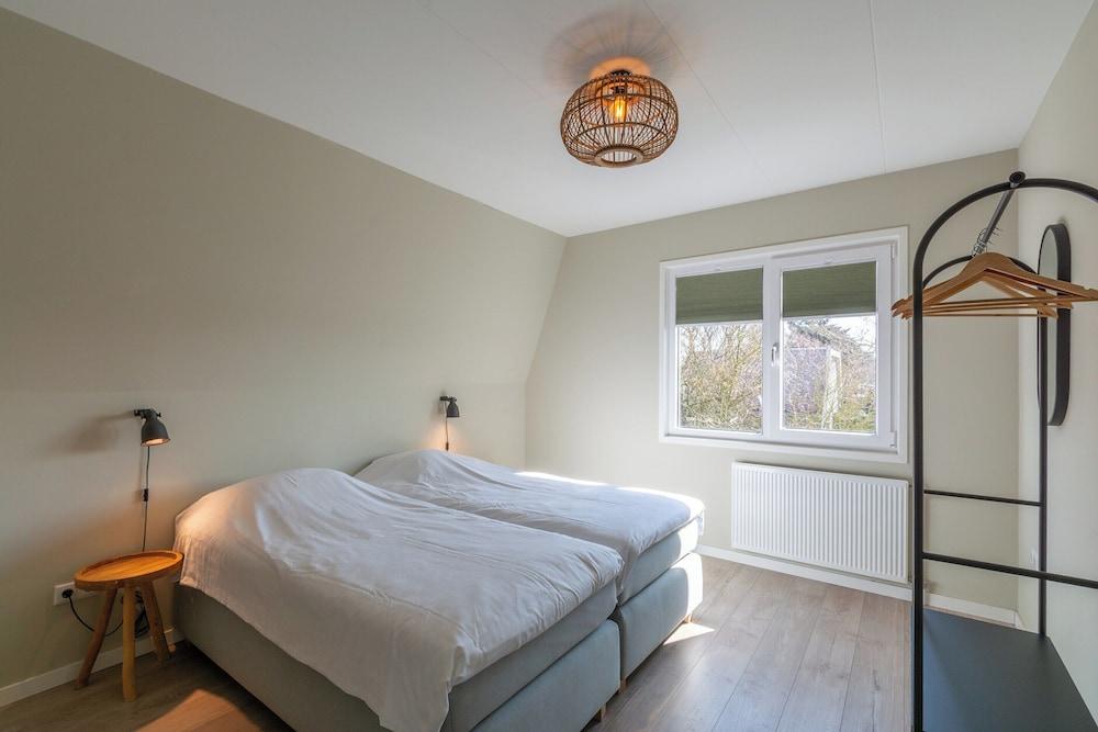 Holiday Home Callantsoog With Jacuzzi