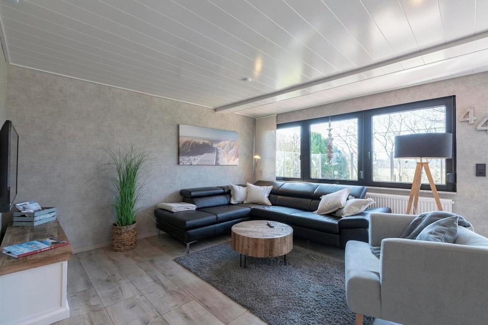 Bungalow in Callantsoog Near Sandy Beach