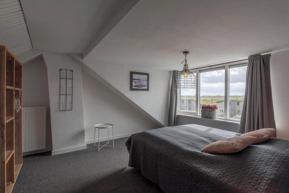 Spacious Home With Garden