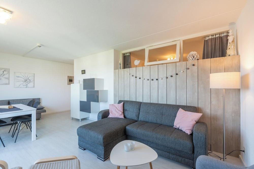 Cozy Beach Side Apartment