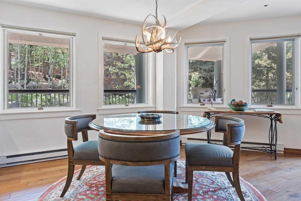 Beaver Creek Village 2 Bedroom Residence With Ski In/out Access and Pool