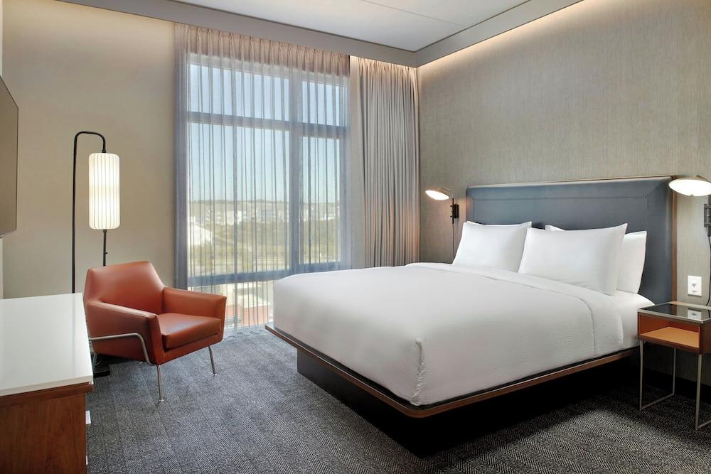 Courtyard BY Marriott Atlanta Covington