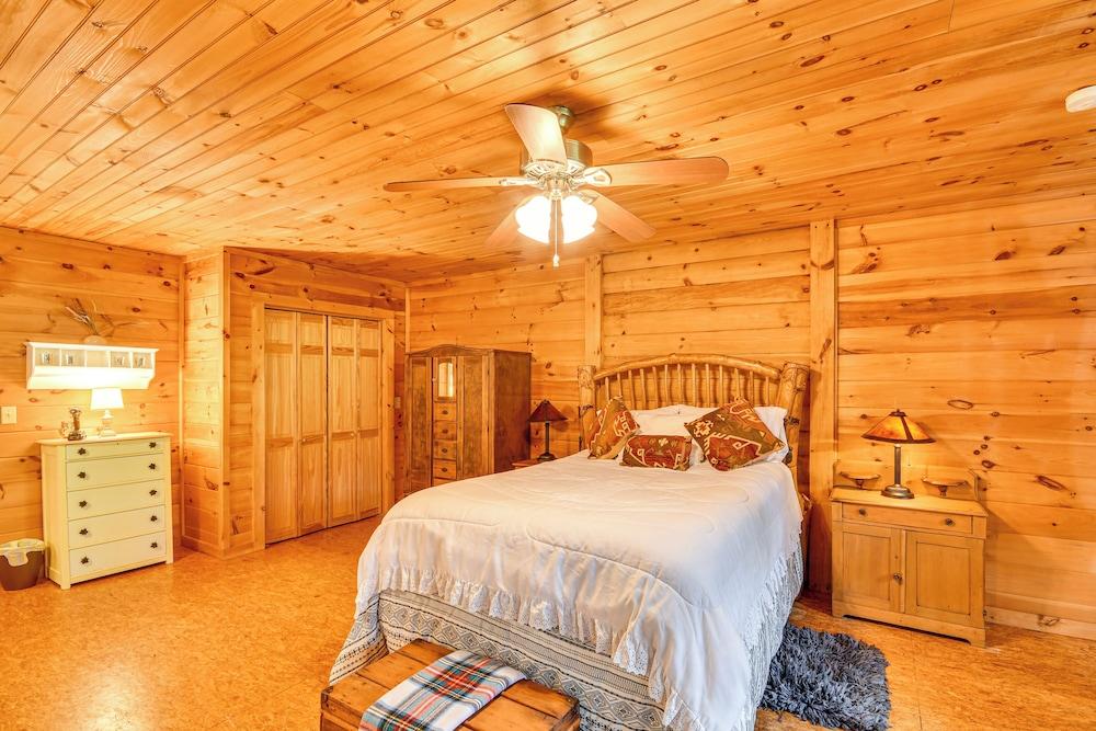 Riverfront Rutherfordton Retreat w/ Fire Pit!