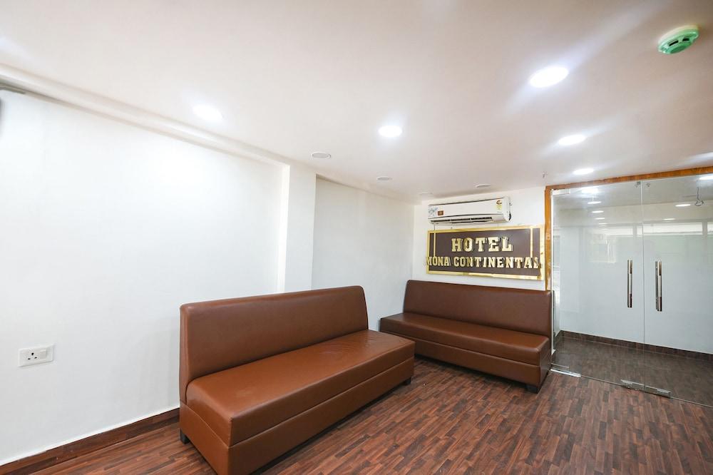 Fabhotel Mona Continental