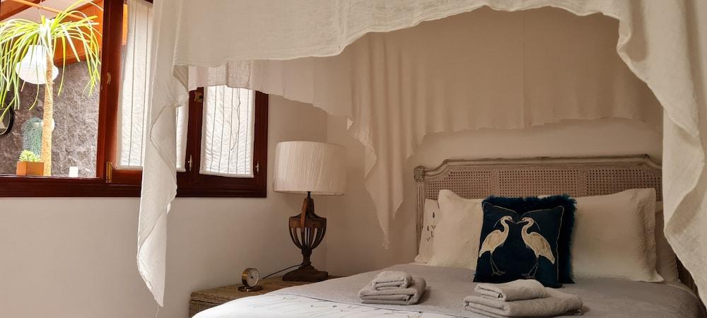 Boutique Boho Glam Villa With Private Pool