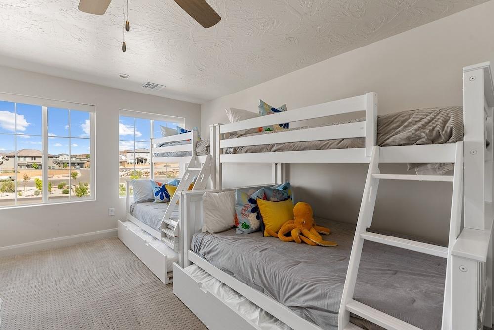 The One By The Pool 5 Bedroom Home