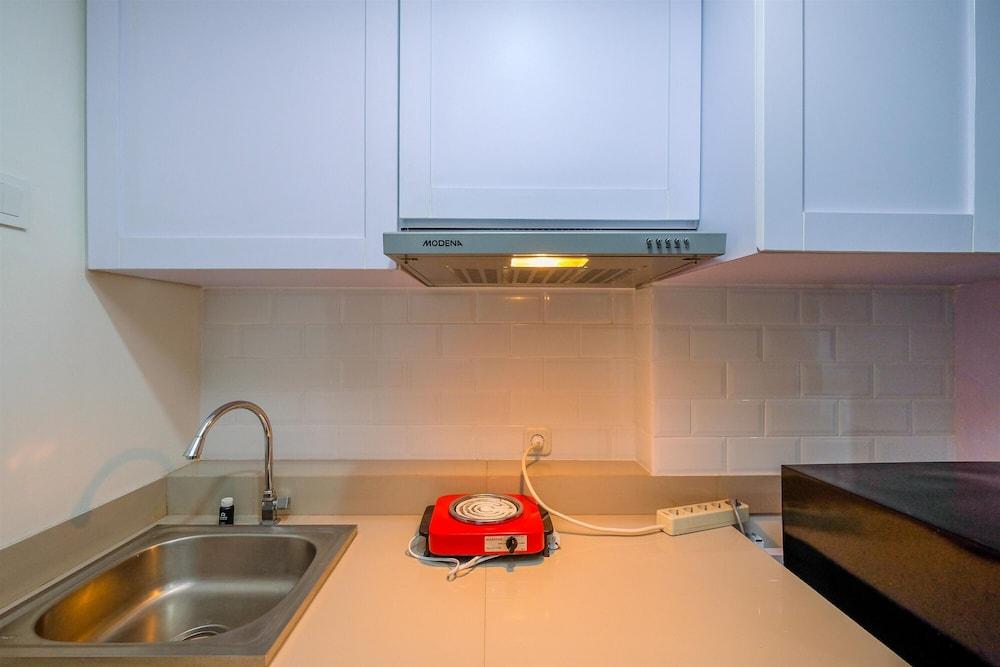 Cozy Living Studio At Grand Dhika City Jatiwarna Apartment